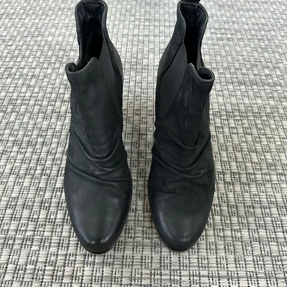 Paul Green Jano Black Leather Chelsea Scrunch Boot